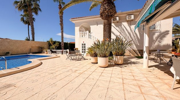 Resale - Villa -
Ciudad Quesada