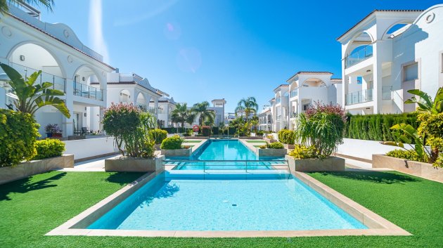 Reventa - Chalets -
Ciudad Quesada