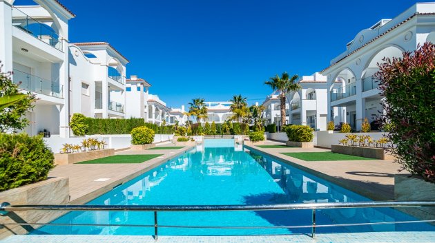 Reventa - Chalets -
Ciudad Quesada