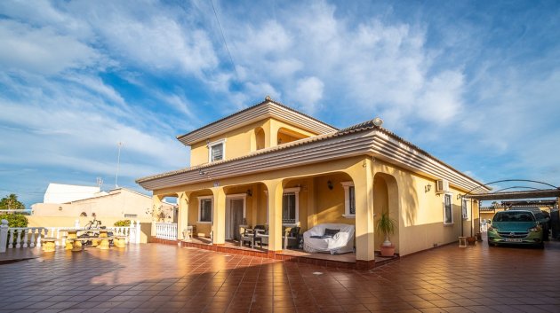 Revente - Villa -
Torrevieja - LOS BALCONES - LOS ALTOS