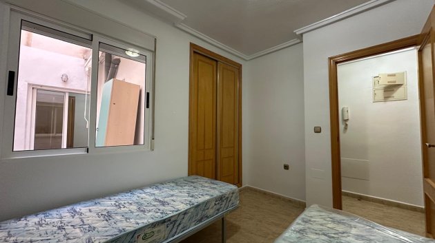 Reventa - Apartamentos -
Los Montesinos