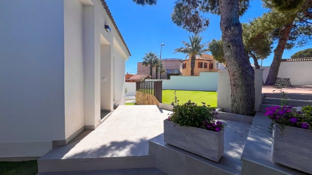 Revente - Villa -
Torrevieja - Los Balcones