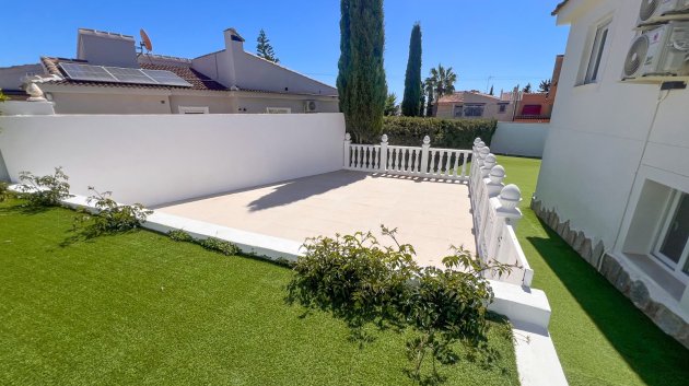 Revente - Villa -
Torrevieja - Los Balcones