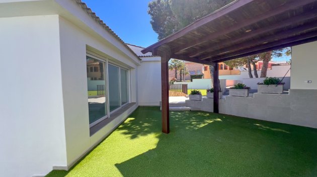 Revente - Villa -
Torrevieja - Los Balcones
