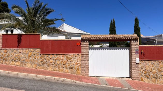 Revente - Villa -
Torrevieja - Los Balcones