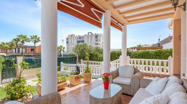 Revente - Villa -
Torrevieja - La Mata