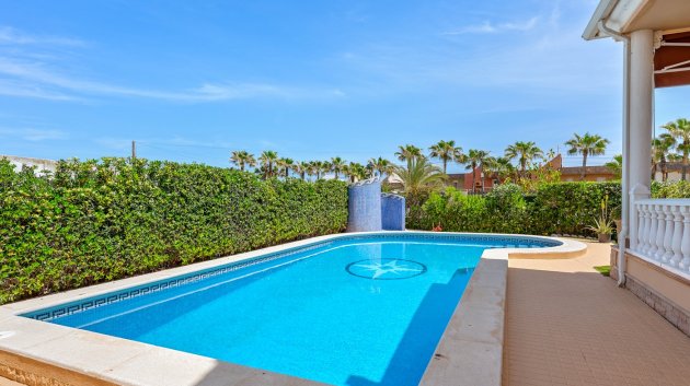 Revente - Villa -
Torrevieja - La Mata