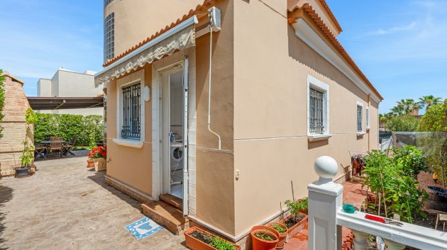 Revente - Villa -
Torrevieja - La Mata