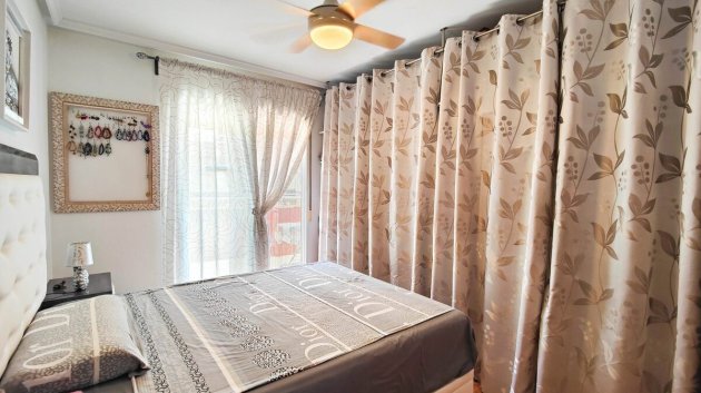 Resale - Apartments -
Torrevieja - Playa del Cura