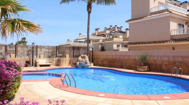 Revente - Villa -
Orihuela Costa - Los Dolses