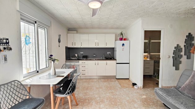 Resale - Townhouse -
Torrevieja - Torreta - Salado