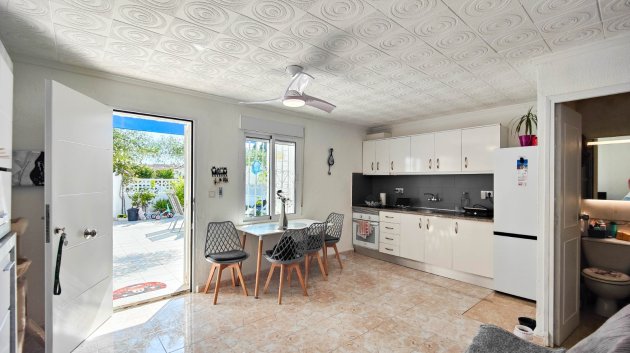 Resale - Townhouse -
Torrevieja - Torreta - Salado