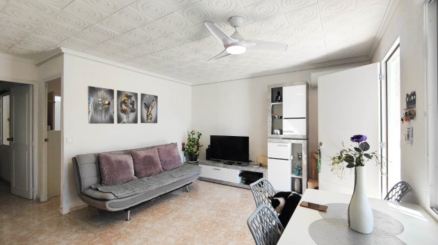 Resale - Townhouse -
Torrevieja - Torreta - Salado