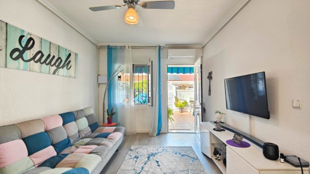 Resale - Townhouse -
Torrevieja - Torreta - Salado
