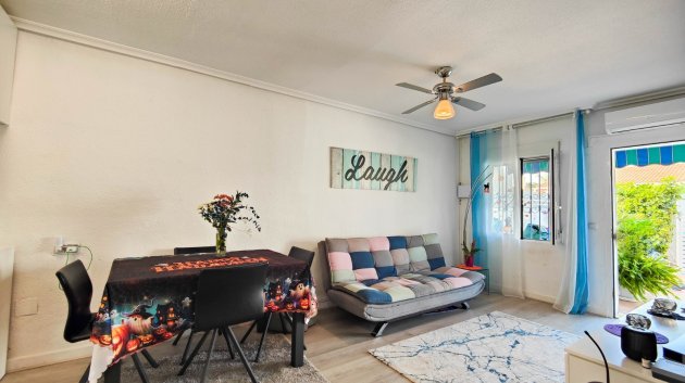 Resale - Townhouse -
Torrevieja - Torreta - Salado