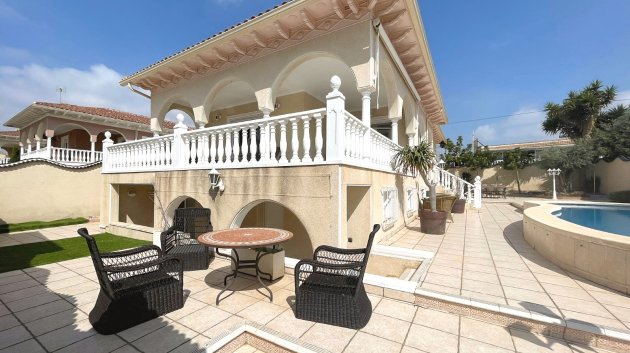 Reventa - Chalets -
Ciudad Quesada