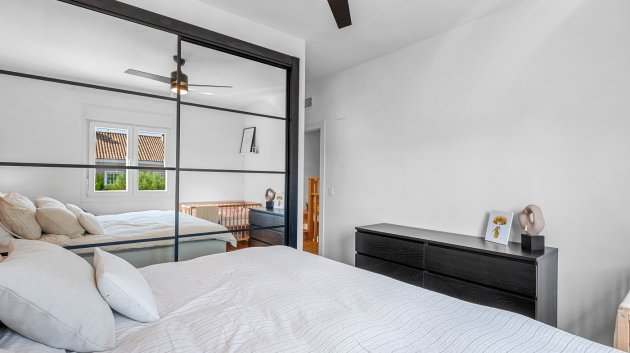 Resale - Townhouse -
Alicante - Playa San Juan