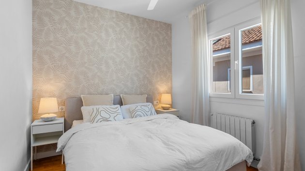 Resale - Townhouse -
Alicante - Playa San Juan