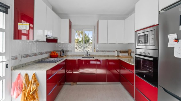 Reventa - Chalets -
Benijofar - Monte Azul
