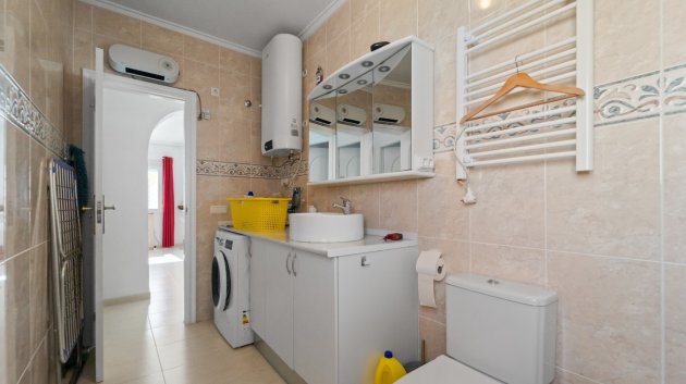 Reventa - Chalets -
Benijofar - Monte Azul