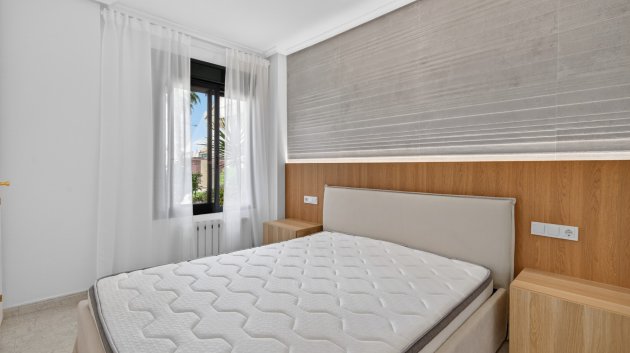 Resale - Apartments -
Orihuela Costa - Campoamor