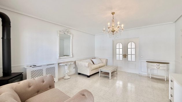 Resale - Townhouse -
Benijofar