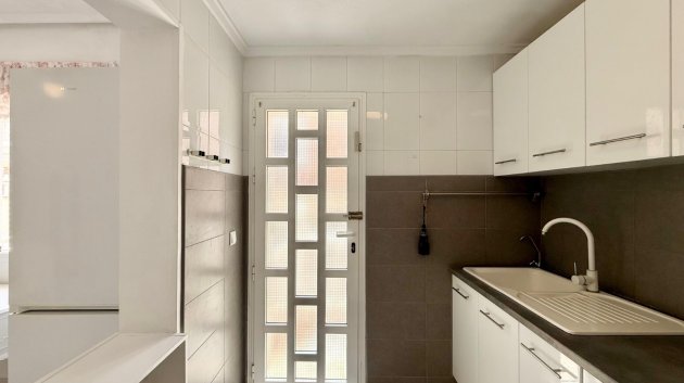 Resale - Townhouse -
Benijofar