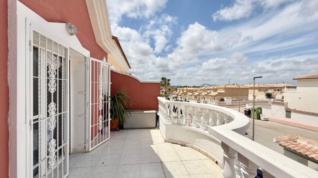 Resale - Townhouse -
Benijofar