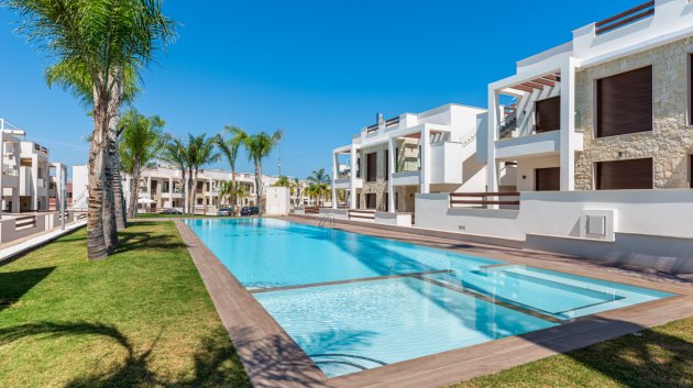 Obra nueva - Apartamentos -
Torrevieja