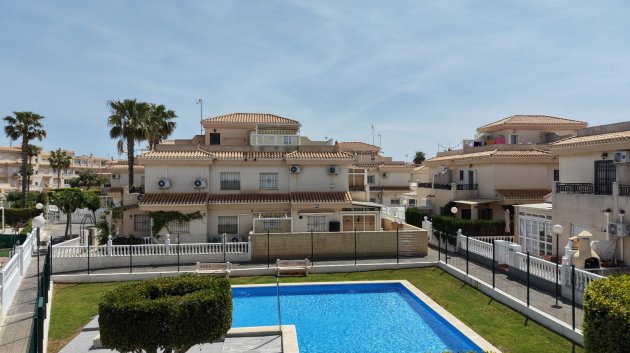 Reventa - Chalets -
Orihuela Costa - Playa Flamenca