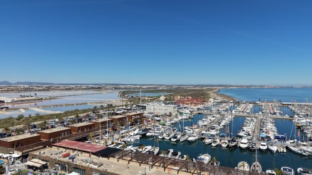 Reventa - Chalets -
Orihuela Costa - Playa Flamenca