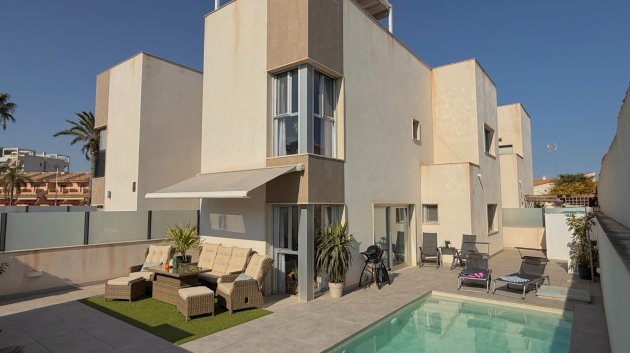 Resale - Villa -
Santiago de la Ribera - Zona De La Playa