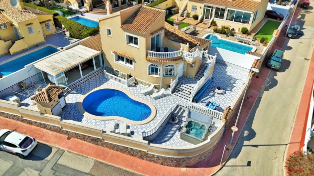 Revente - Villa -
Villamartín