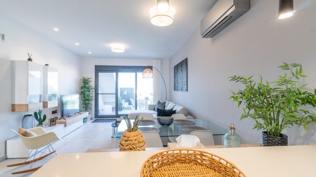 Reventa - Apartamentos -
El Raso