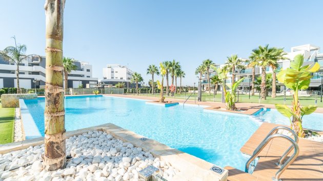 Reventa - Apartamentos -
El Raso