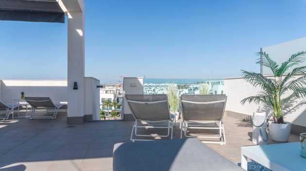 Reventa - Apartamentos -
El Raso