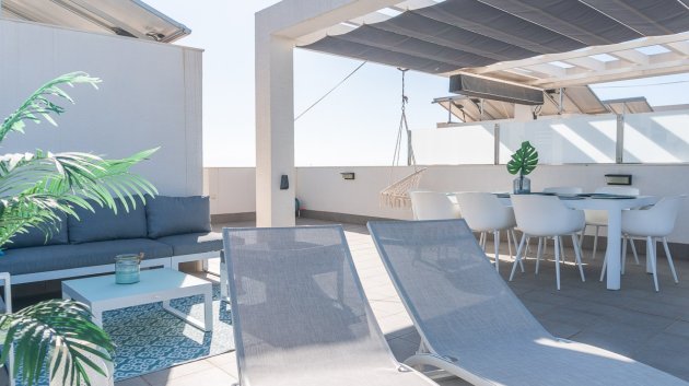 Reventa - Apartamentos -
El Raso