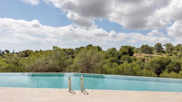 Resale - Apartments -
Las Colinas Golf Resort - Las Colinas golf