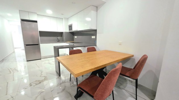 Resale - Apartments -
Torrevieja - Center