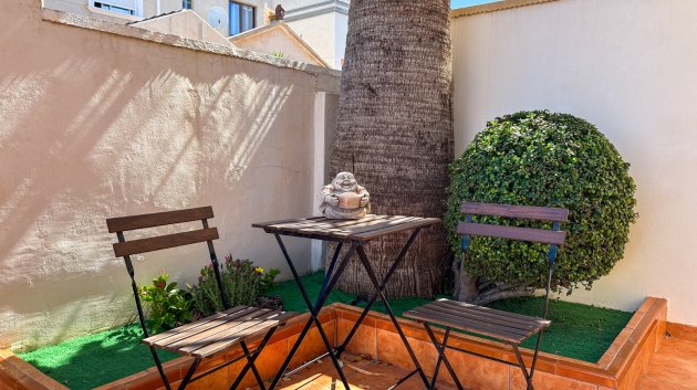 Resale - Villa -
Torrevieja - Nueva Torrevieja