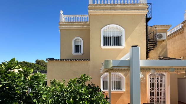 Resale - Villa -
Torrevieja - Nueva Torrevieja