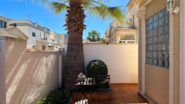 Resale - Villa -
Torrevieja - Nueva Torrevieja