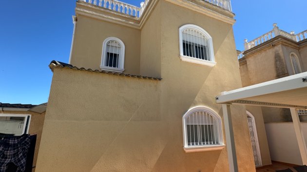 Resale - Villa -
Torrevieja - Nueva Torrevieja