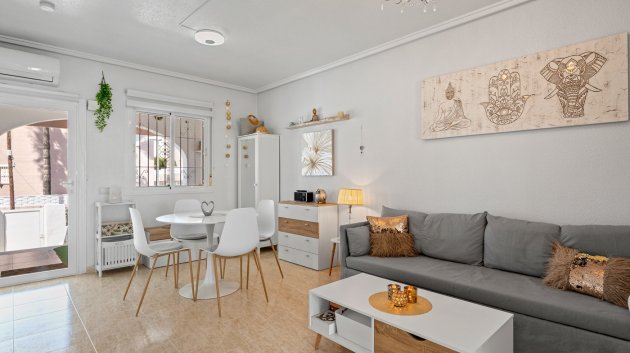 Reventa - Chalets -
Benijofar - Monte Azul