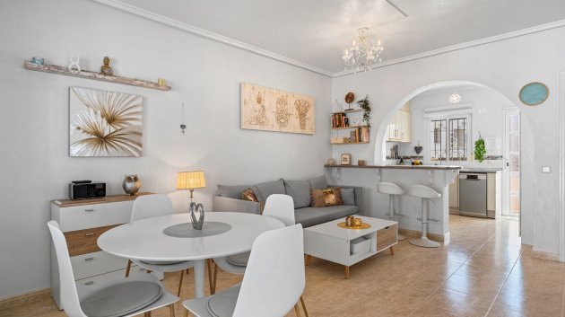 Reventa - Chalets -
Benijofar - Monte Azul