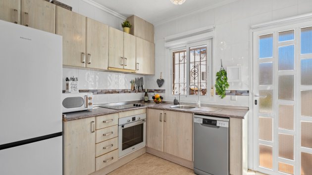 Reventa - Chalets -
Benijofar - Monte Azul
