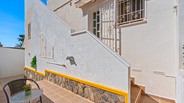 Reventa - Chalets -
Benijofar - Monte Azul