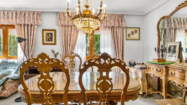 Resale - Villa -
Torrevieja - Los Balcones