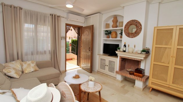 Resale - Townhouse -
Villamartín - PAU 8