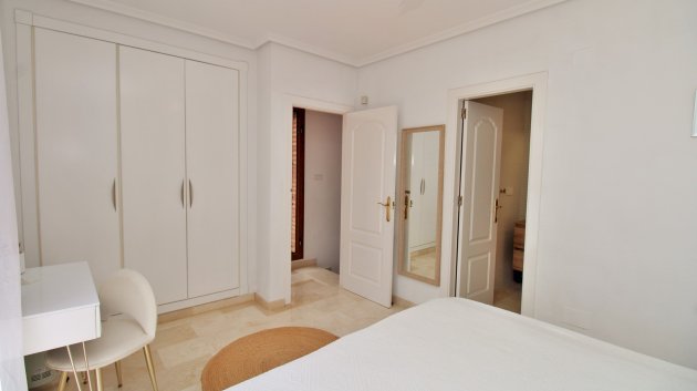 Resale - Townhouse -
Villamartín - PAU 8